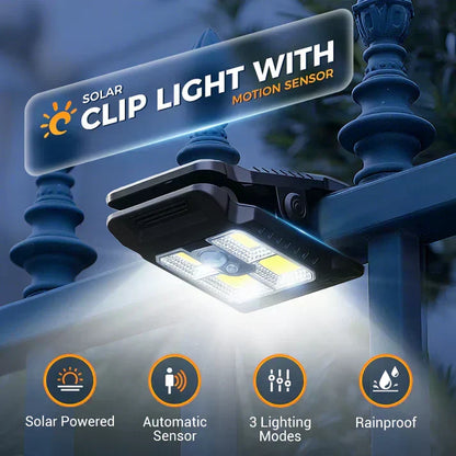💡 Lampa solarna z czujnikiem ruchu – 50% ZNIŻKI! KUP 1 → 1 GRATIS! OFERTA LIMITOWANA!🏕️✨Montaż na ścianę lub z użyciem klipsa – inteligentne światło z czujnikiem ruchu, wodoodporne i energooszczędne. Bez kabli i rachunków! 🌞🔦