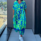 👗 Elegantna sukienka z nadrukiem – 50% ZNIŻKI! OFERTA LIMITOWANA! Wzór, dekolt V i luźny, kobiecy krój – idealna na co dzień i na specjalne okazje. Lekka, przewiewna tkanina, styl i wygoda w jednym! ✨🌸