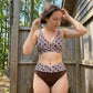 👙 Komplet bikini z wysokim stanem – 50% ZNIŻKI! OFERTA LIMITOWANA!Dwuczęściowy, modny fason z wysokim stanem – idealny na plażę i basen. Podkreśla talię, wysmukla sylwetkę i zapewnia wygodę. Szybkoschnący materiał, świetny krój! 🌊☀️💃