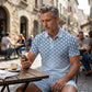 👕 Męski zestaw – koszulka z kołnierzykiem + spodenki – 50% ZNIŻKI!🌊 OFERTA LIMITOWANA!Geometryczny nadruk, oddychająca tkanina, nowoczesny i spójny look – idealny na lato, plażę i codzienne wyjścia.Lekki, wygodny i stylowy.💪✨