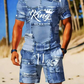 ⏰ 50% TANIEJ! Męski casualowy komplet z T-shirtem i szortami z nadrukiem imitującym denim – styl i wygoda na lato! 👕🩳🔥