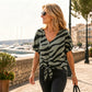 👚 Koszulka zebra z węzłem – 50% ZNIŻKI! OFERTA LIMITOWANA!💃✨Lekka, przewiewna i pełna charakteru. Dodaje pewności siebie i stylu! 🦓☀️